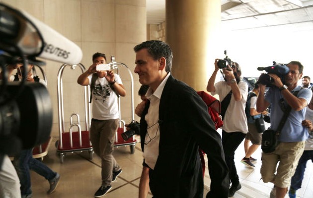 Σε ποια σημεία τα «σπάνε» κυβέρνηση και δανειστές