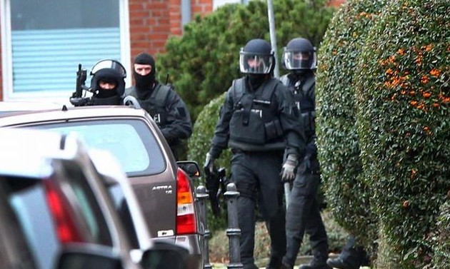 DW: Συλλήψεις επτά υπόπτων για τρομοκρατία στο Άαχεν της Γερμανίας