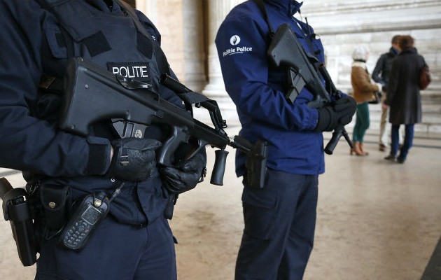 Υπό το «βλέμμα» της αστυνομίας ανοίγουν τα σχολεία στις Βρυξέλλες