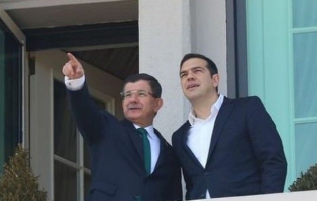 Νταβούτογλου: Το προσφυγικό δεν είναι διμερές αλλά παγκόσμιο θέμα