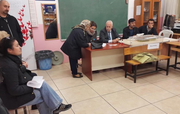 Άνοιξαν οι κάλπες στην Τουρκία – Οι πιο κρίσιμες εκλογές