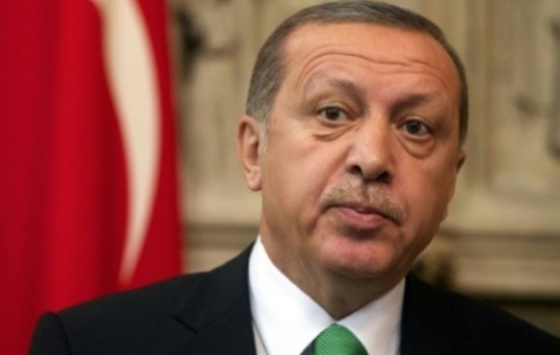Ο «ανατολίτης» Ερντογάν μια απειλεί μια εκλιπαρεί τη Ρωσία για συνεργασία