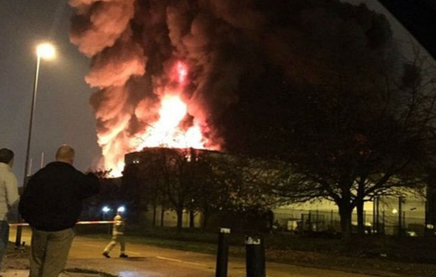 Παρανάλωμα του πυρός από έκρηξη στο Λονδίνο (βίντεο +φωτο)