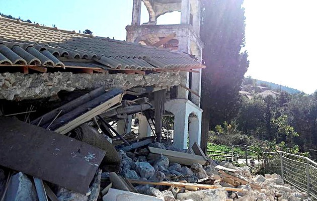 Ο Κουρουμπλής ανακοίνωσε κονδύλι 1,5 εκατ. ευρώ στη σεισμόπληκτη Λευκάδα