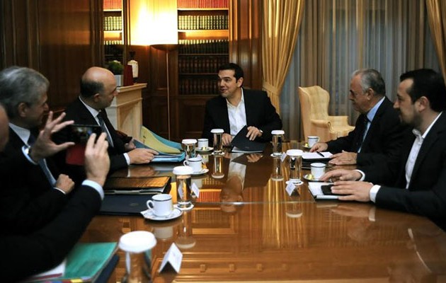 Επιφυλακτικός ο Μοσκοβισί: Προέχει η αξιολόγηση, μετά το χρέος