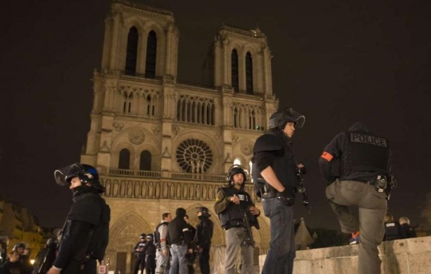 Παρίσι: 129 νεκροί και 352 τραυματίες από 12 χώρες