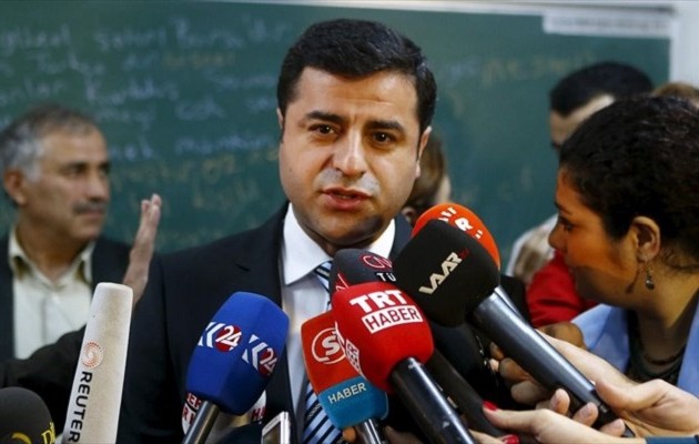 Τουρκία: Πέντε μήνες φυλακή στον Κούρδο ηγέτη του HDP, Σελαχατίν Ντεμιρτάς