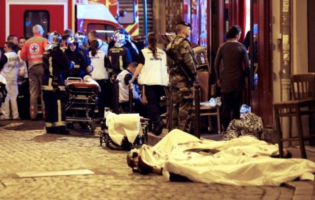 Παρίσι: 80 βαριά τραυματισμένοι – Οι Αρχές μιλάνε για 120 νεκρούς