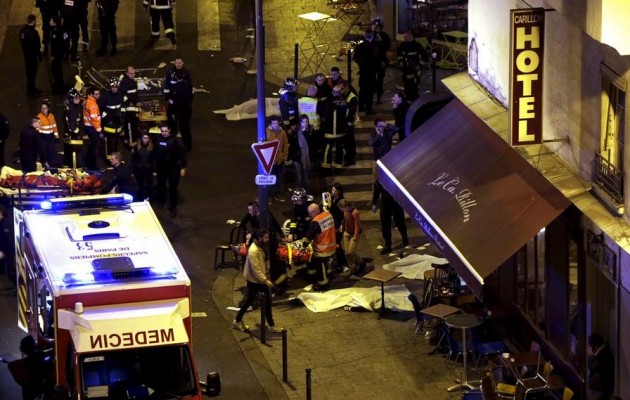 Παρίσι: Πάνω από 150 οι νεκροί – Το Ισλαμικό Κράτος πανηγυρίζει στο διαδίκτυο τη σφαγή!