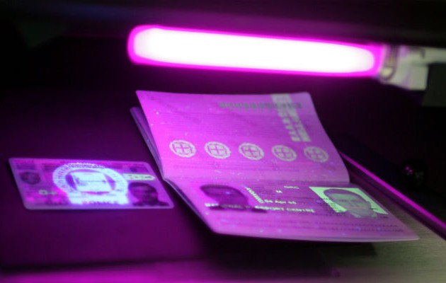 Απειλείται η ελεύθερη μετακίνηση των Ελλήνων στην Ευρώπη