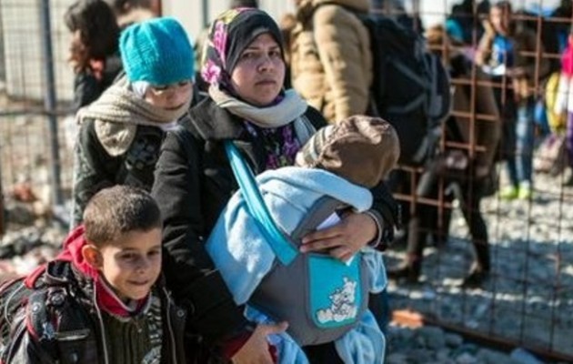 Χιλιάδες πρόσφυγες εγκλωβισμένοι στα ελληνικά σύνορα με τα Σκόπια