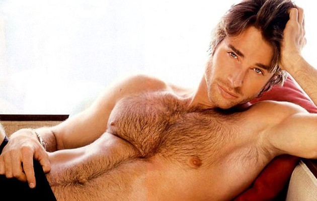Έρευνα: Πόσο πρέπει να γυμνάζεται ο άντρας για να “πετάει” στο κρεβάτι