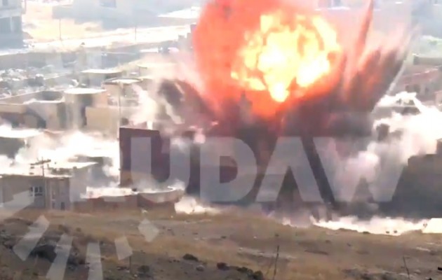 Πανίσχυρο χτύπημα κάνει “σκόνη” τους τζιχαντιστές στη Σιντζάρ (βίντεο)