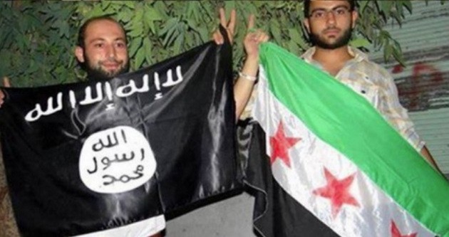 “Μετριοπαθείς” μισθοφόροι των Τούρκων με τζιχαντιστικές σημαίες (φωτο)