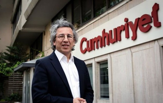 Χειροπέδες σε Τούρκους δημοσιογράφους για συνεργασία με τρομοκρατική οργάνωση