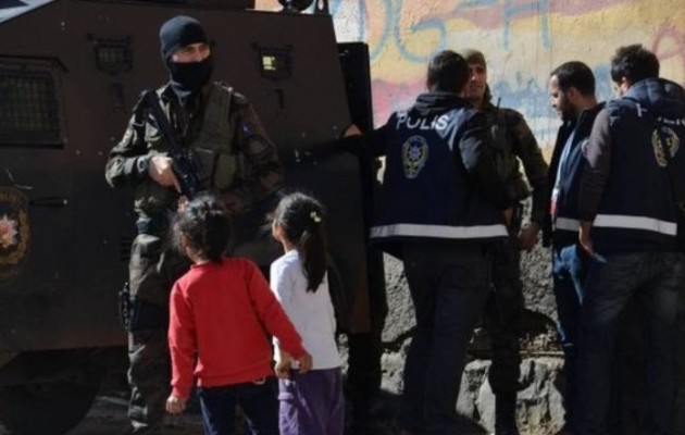 Συνελήφθησαν Έλληνες εκλογικοί παρατηρητές στην Τουρκία