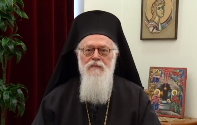 Αρχιεπίσκοπος Αλβανίας: “Ολοφώτεινη δέσμη παρηγοριάς τα Χριστούγεννα”