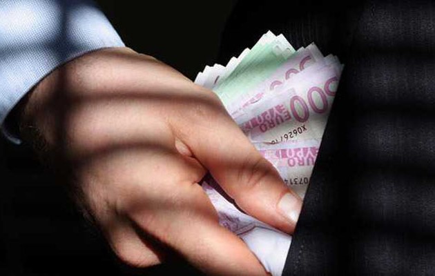 Ισόβια κάθειρξη σε Ταμία Δήμου για υπεξαίρεση 1,3 εκατομμυρίων ευρώ