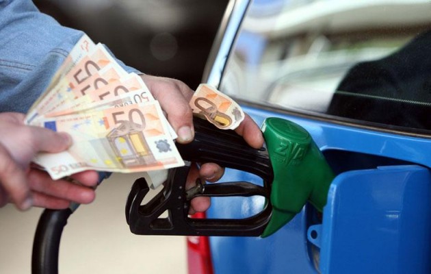Αλεξιάδης: Αυξήσεις στα καύσιμα για να μην αυξήσουμε τα τέλη αυτοκινήτων