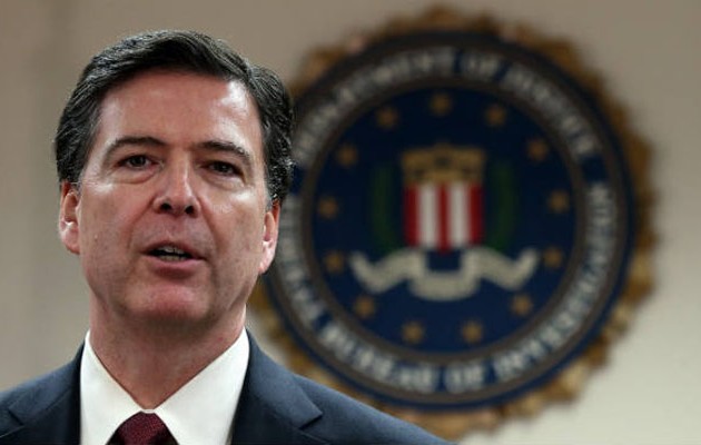 Γιατί ο πρώην διευθυντής του FBI τα βάζει με τους Ρεπουμπλικανούς