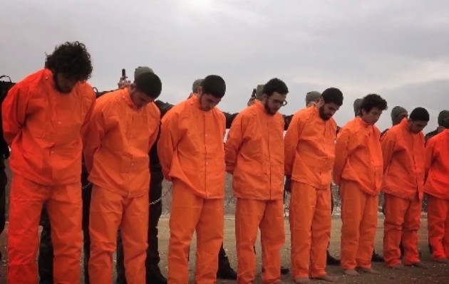 Αιχμάλωτοι μέλη στο Ισλαμικό Κράτος οδηγούνται σε εκτέλεση, αλλά… (βίντεο)