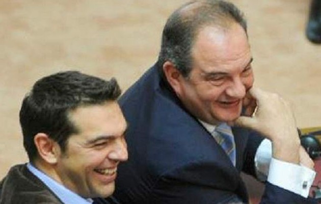 Tι απαντούν κύκλοι του Καραμανλή για την επικοινωνία με Τσίπρα
