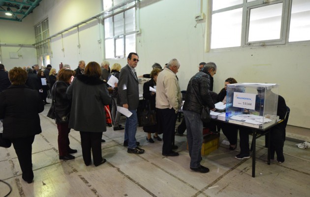 Μετά τις 8:00 το βράδυ θα κλείσουν οι κάλπες στις εκλογές της ΝΔ – Μεγάλη συμμετοχή