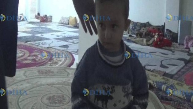 Οι Τούρκοι πυροβόλησαν μωρό 1 έτους στην πλάτη – Το παιδί είναι Κουρδάκι