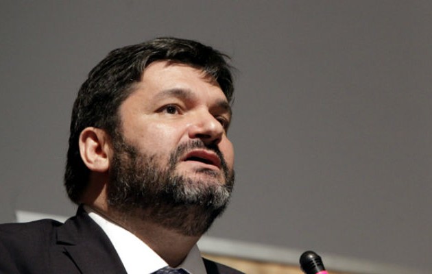 Φαήλος Κρανιδιώτης: Τι λέει για την ανάρτησή του περί «αξύριστης χήρας» (βίντεο)