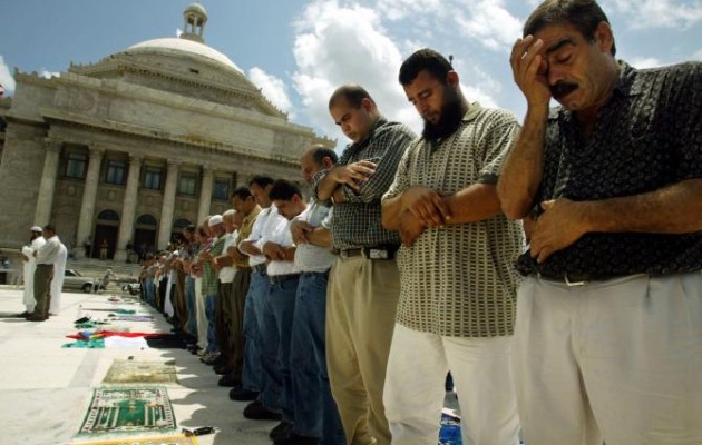 Ραγδαίος εξισλαμισμός: 150.000 ισπανόφωνοι στις ΗΠΑ έγιναν μουσουλμάνοι!