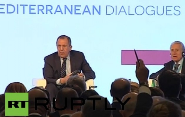 Λαβρόφ: Η εμμονή της Δύσης με τον Άσαντ δεν βοηθά στον πόλεμο ενάντια στο Ισλαμικό Κράτος