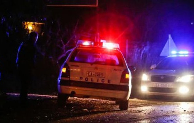 Ληστές με καλάσνικοφ  “άδειασαν” δύο σούπερ μάρκετ σε μισή ώρα (βίντεο)