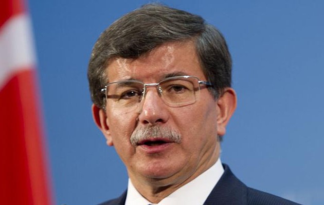 Νταβούτογλου: Η Μόσχα προσπαθεί να αφανίσει τους Τουρκμένους της Λαττάκειας