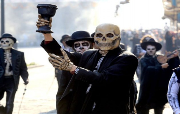 Η κυβέρνηση “παραδίδει” τα κόκκινα δάνεια των Ολιγαρχών στα “κοράκια”