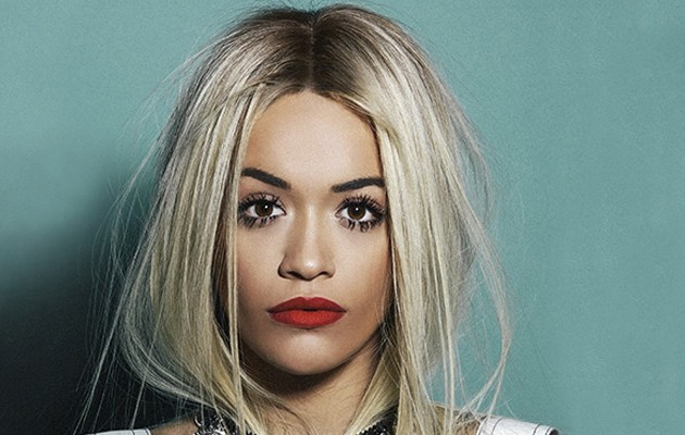 Η απρόσεκτη κίνησή της αποκάλυψε πολλά… (φωτο)