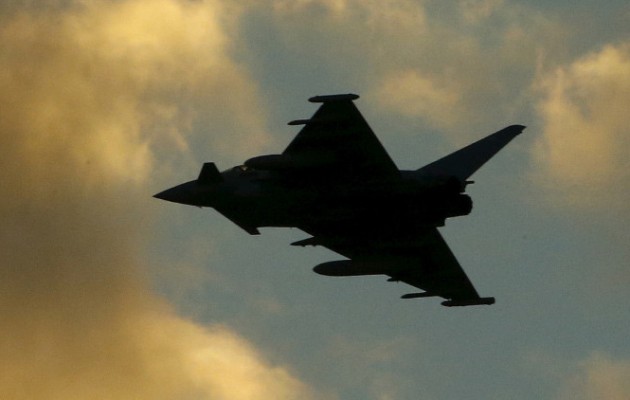 H RAF “αλλάζει τα πετρέλαια” των τζιχαντιστών (βίντεο)