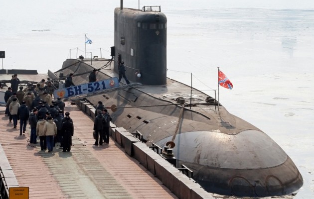 Το ρωσικό υποβρύχιο που έκανε στάχτη τους τζιχαντιστές επέστρεψε στη βάση του
