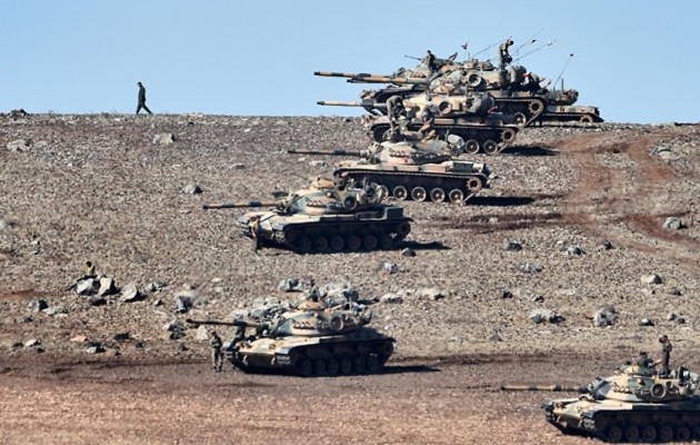 Οι Τούρκοι συγκεντρώνουν στρατεύματα για να εισβάλουν στη Συρία