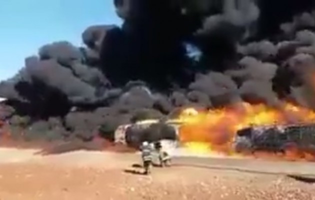 Τουρκικά φορτηγά με κλεμμένο πετρέλαιο έγιναν στάχτη από ρωσικές βόμβες (βίντεο)