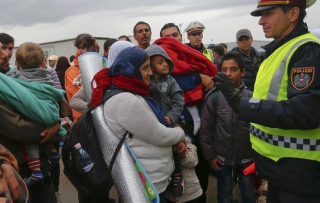 Ξέφυγε η Δανία: Κατάσχει τα χρυσαφικά των προσφύγων για τους αφήσει στη χώρα