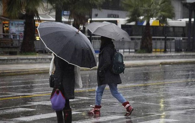 Βροχές, καταιγίδες και άνοδος της θερμοκρασίας την Τρίτη