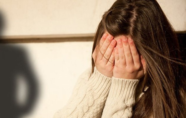 Πατριός βίαζε 14χρονη και ο βιολογικός πατέρας της έλεγε: Της άξιζε γιατί ήταν λεσβία