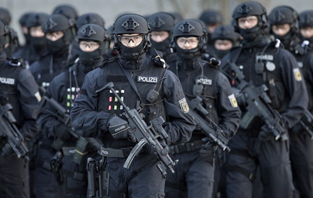 Γερμανία: Ύποπτοι για «ακροδεξιό εξτρεμισμό» περισσότεροι από 400 αστυνομικοί
