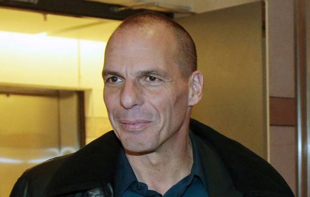 Ο Βαρουφάκης χαρακτήρισε έμμεσα… ηλίθιο τον Όσμπορν