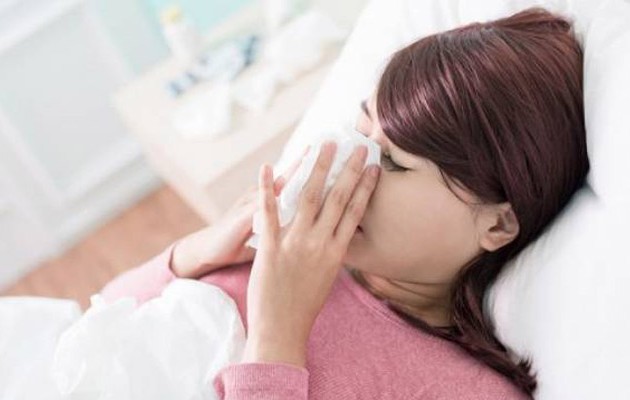 Καλπάζει το κύμα της γρίπης στη χώρα – 22 οι νεκροί