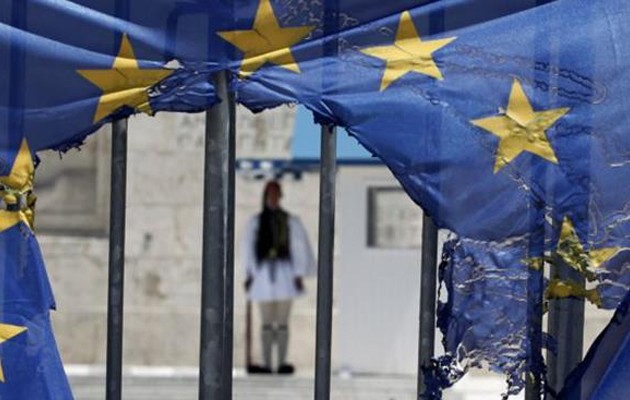 Ύφεση 1,8% για την Ελλάδα το 2016 “βλέπει” το Bloomberg