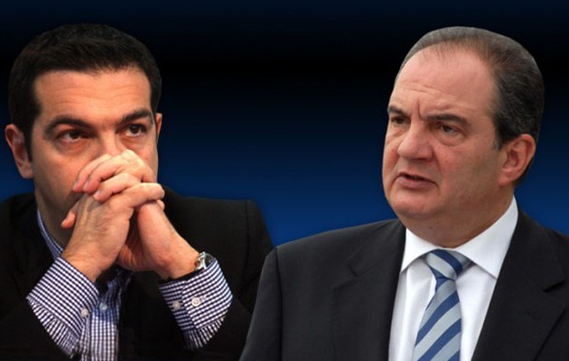 Γιατί το ΠΑΣΟΚ «βλέπει” τον Καραμανλή πίσω από τις συμφωνίες του Μαξίμου