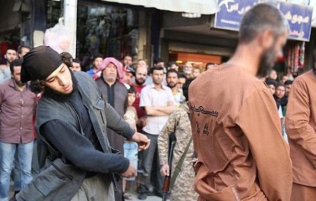 Το Ισλαμικό Κράτος μαστίγωσε τρεις νεαρούς επειδή έπαιζαν ποδόσφαιρο