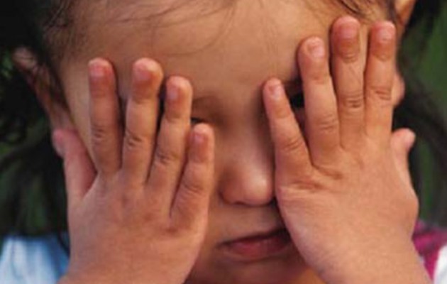 Φρίκη στα Τρίκαλα: Θείος εξανάγκαζε σε στοματικό έρωτα την 4χρονη ανιψιά του