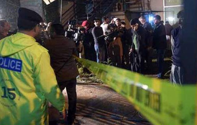 Το Ισλαμικό Κράτος έριξε χειροβομβίδες σε τηλεοπτικό σταθμό του Πακιστάν